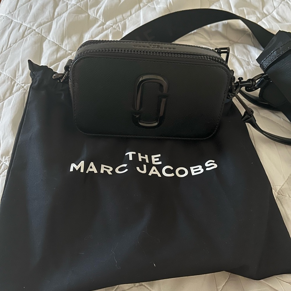 Marc Jacobs Across Body Camera Bag (never used!)